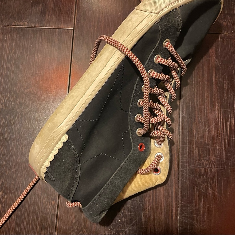 CASUAL SHOE BUNDLE - Picture 6 of 10